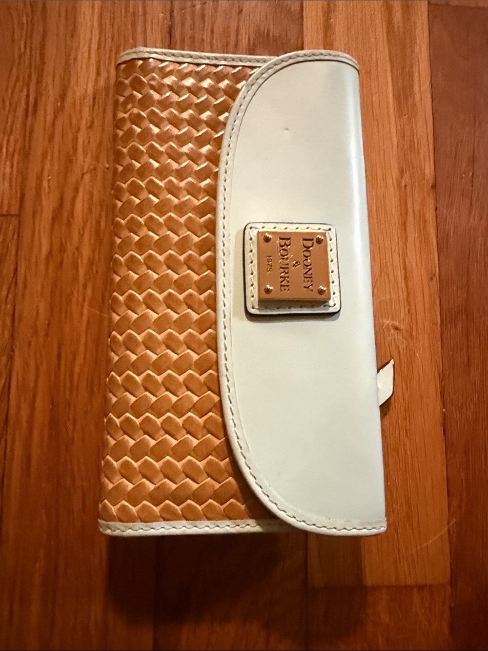 Dooney & Bourke Beacon Woven Continental Clutch Wallet